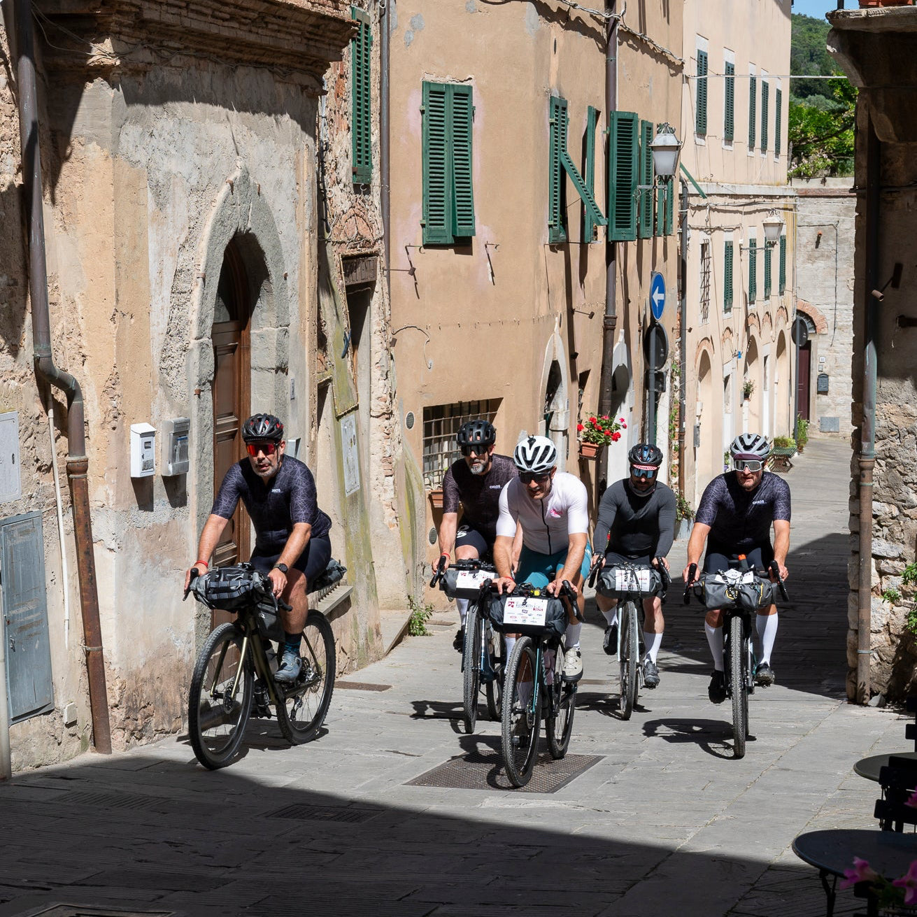 TRAVEL: NEGRONIS, GRAVEL & GOOD CHAOS